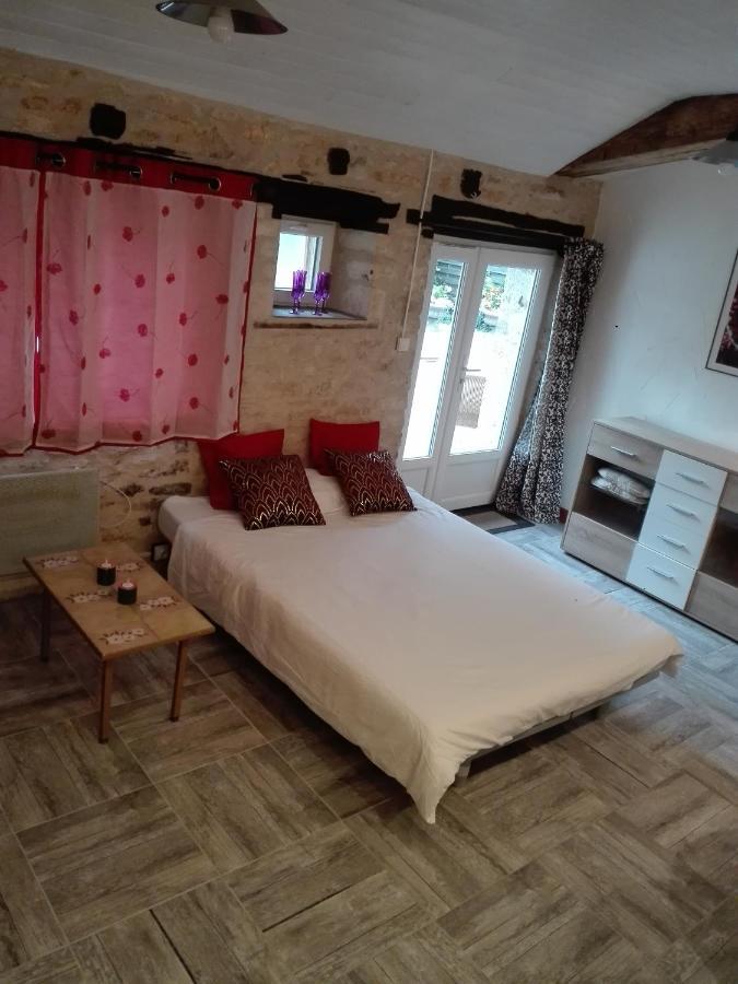 Les Rosiers Villa Chaunay Екстериор снимка